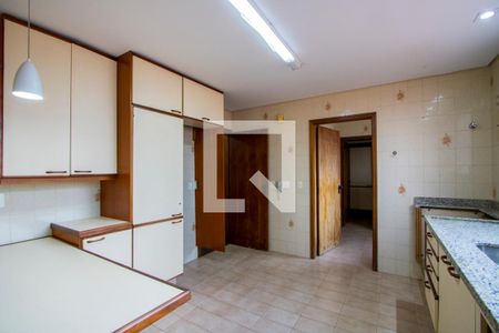 Apartamento à venda com 159m², 3 quartos e 2 vagasCozinha