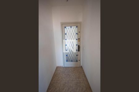 Hall de entrada de apartamento à venda com 4 quartos, 100m² em Olaria, Rio de Janeiro