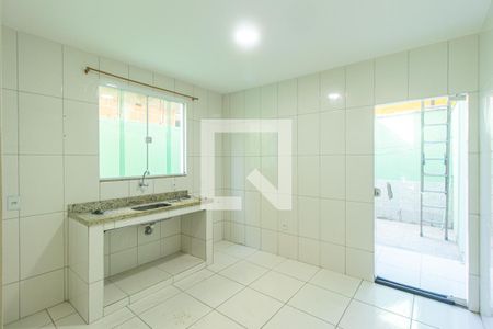 Casa de condomínio à venda com 80m², 2 quartos e 1 vagaCozinha