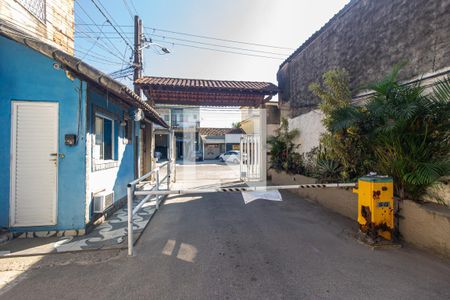 Casa de condomínio à venda com 80m², 2 quartos e 1 vagaEntrada