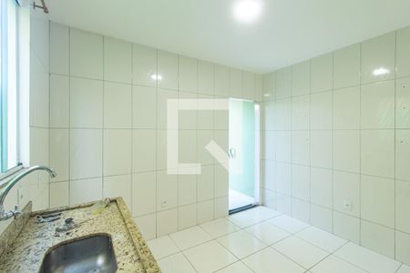 Casa de condomínio à venda com 80m², 2 quartos e 1 vagaCozinha