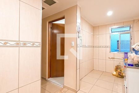 Apartamento à venda com 54m², 2 quartos e 1 vaga Apartamento à venda com 54m², 2 quartos e 1 vagaCozinha e Área de Serviço