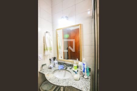 Casa à venda com 129m², 3 quartos e 2 vagas Casa à venda com 129m², 3 quartos e 2 vagasSuíte - Banheiro