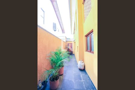 Casa à venda com 129m², 3 quartos e 2 vagas Casa à venda com 129m², 3 quartos e 2 vagasÁrea de Serviço - Corredor