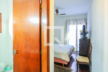 Casa à venda com 129m², 3 quartos e 2 vagas Casa à venda com 129m², 3 quartos e 2 vagasSuíte