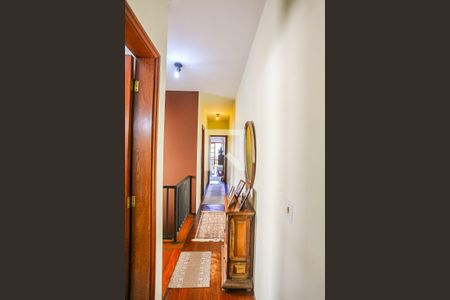 Casa à venda com 129m², 3 quartos e 2 vagas Casa à venda com 129m², 3 quartos e 2 vagasCorredor