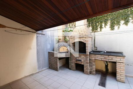 Casa à venda com 157m², 3 quartos e 3 vagas Casa à venda com 157m², 3 quartos e 3 vagasÁrea de Serviço