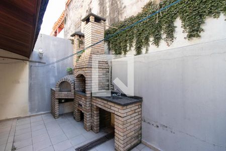 Casa à venda com 157m², 3 quartos e 3 vagas Casa à venda com 157m², 3 quartos e 3 vagasChurrasqueira