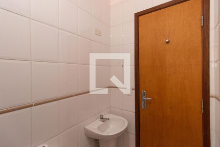 Casa à venda com 157m², 3 quartos e 3 vagas Casa à venda com 157m², 3 quartos e 3 vagasBanheiro Social