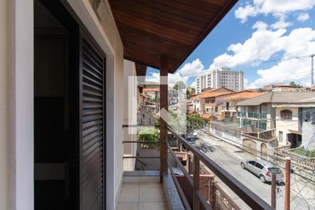 Casa à venda com 157m², 3 quartos e 3 vagas Casa à venda com 157m², 3 quartos e 3 vagasSacada Quarto Suíte