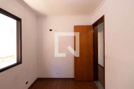 Casa à venda com 157m², 3 quartos e 3 vagas Casa à venda com 157m², 3 quartos e 3 vagasQuarto 2