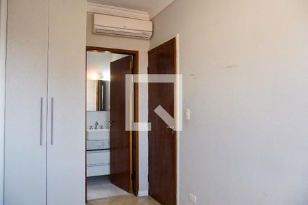 Suíte de apartamento à venda com 2 quartos, 148m² em Parque Marajoara, Santo André