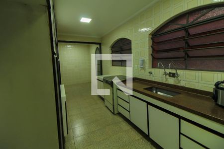 Casa à venda com 172m², 3 quartos e 3 vagas Casa à venda com 172m², 3 quartos e 3 vagasCozinha