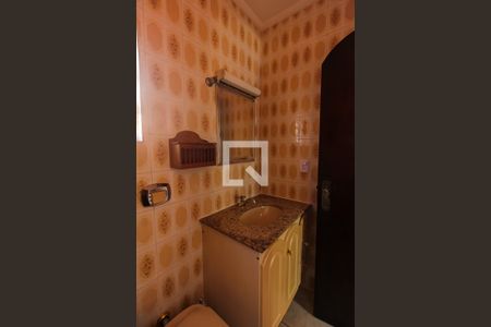 Casa à venda com 172m², 3 quartos e 3 vagas Casa à venda com 172m², 3 quartos e 3 vagasBanheiro