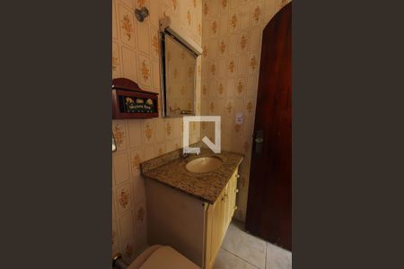 Casa à venda com 172m², 3 quartos e 3 vagas Casa à venda com 172m², 3 quartos e 3 vagasBanheiro