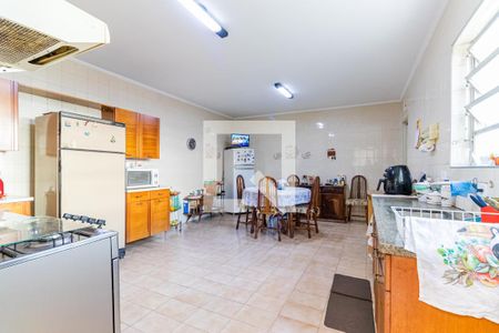 Casa à venda com 167m², 3 quartos e 3 vagas Casa à venda com 167m², 3 quartos e 3 vagasCozinha