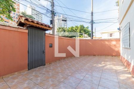 Casa à venda com 167m², 3 quartos e 3 vagas Casa à venda com 167m², 3 quartos e 3 vagasQuintal