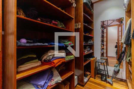 Casa para alugar com 385m², 4 quartos e 7 vagasCloset - Suíte 2