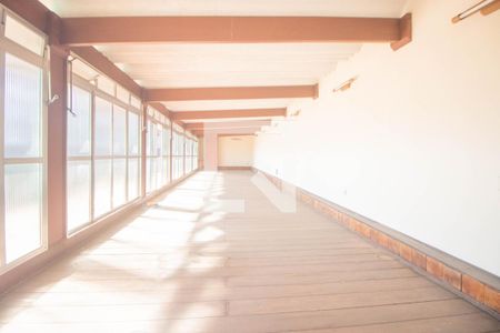 Casa à venda com 494m², 5 quartos e 6 vagasSalão de Festas