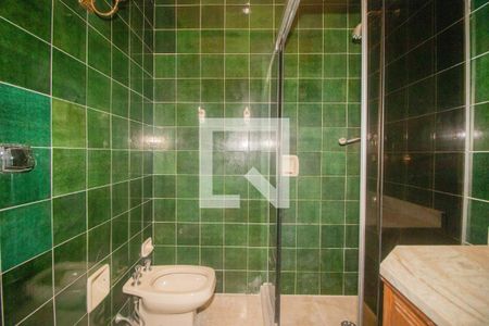 Casa à venda com 494m², 5 quartos e 6 vagasBanheiro Social