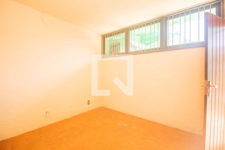 Casa à venda com 494m², 5 quartos e 6 vagasDepósito