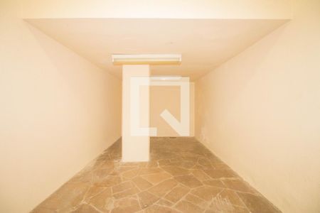 Casa à venda com 494m², 5 quartos e 6 vagasAdega