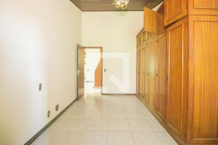 Casa à venda com 494m², 5 quartos e 6 vagasQuarto 3