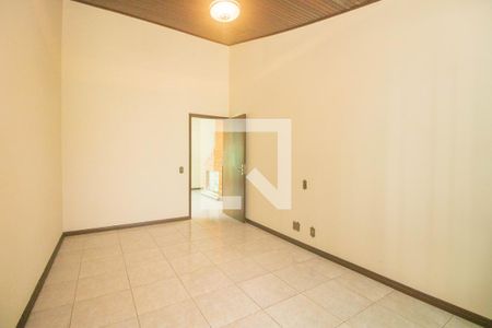 Casa à venda com 494m², 5 quartos e 6 vagasQuarto 2