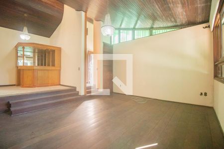 Casa à venda com 494m², 5 quartos e 6 vagasSala de Estar