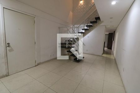 Sala de casa à venda com 7 quartos, 400m² em Vila Nova Alba, São Paulo