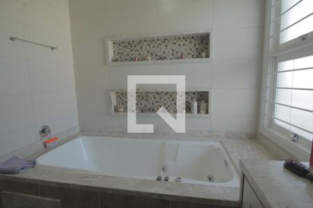 Casa à venda com 484m², 3 quartos e sem vagaBanheiro da Suíte