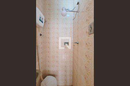 Apartamento para alugar com 68m², 2 quartos e sem vaga Apartamento para alugar com 68m², 2 quartos e sem vagaBanheiro de serviço