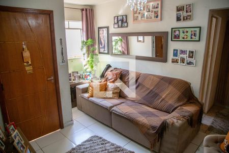 Sala de Estar de casa à venda com 3 quartos, 253m² em Vila Yara, Osasco