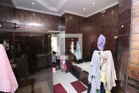 Casa à venda com 302m², 4 quartos e sem vagaBanheiro da Suíte 3 master