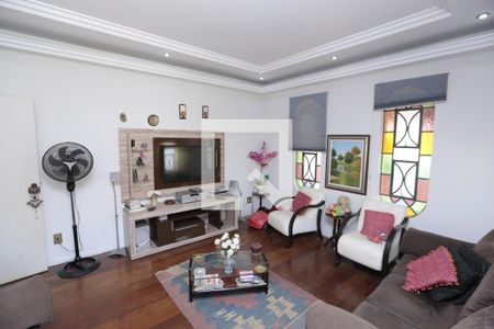Sala de TV de casa à venda com 4 quartos, 302m² em Riacho das Pedras, Contagem