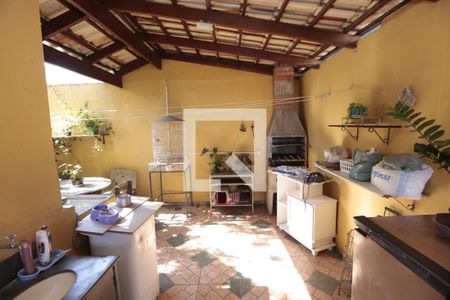 Casa à venda com 302m², 4 quartos e sem vagaÁrea de Serviço