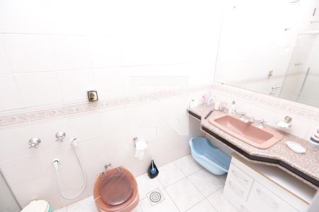 Casa à venda com 302m², 4 quartos e sem vagaBanheiro da Suíte 1