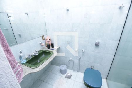 Casa à venda com 302m², 4 quartos e sem vagaBanheiro da Suíte 2