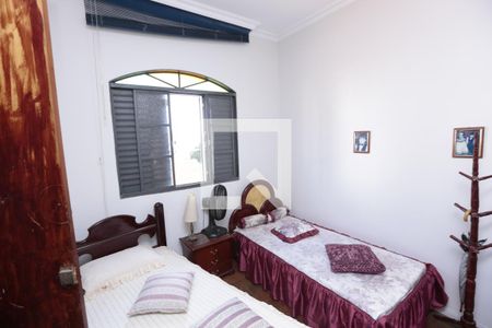 Casa à venda com 302m², 4 quartos e sem vagaQuarto 2 - Suíte
