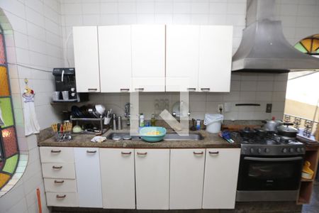 Casa à venda com 302m², 4 quartos e sem vagaCozinha