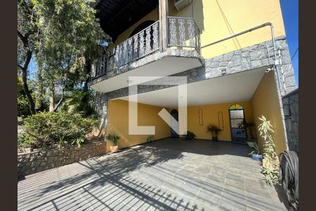 Garagem de casa à venda com 4 quartos, 302m² em Riacho das Pedras, Contagem