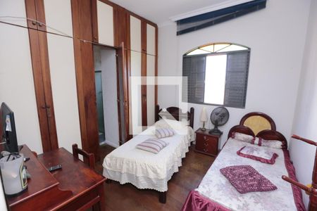 Casa à venda com 302m², 4 quartos e sem vagaQuarto 2 - Suíte
