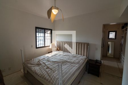 Apartamento à venda com 230m², 4 quartos e 4 vagasSuite 2