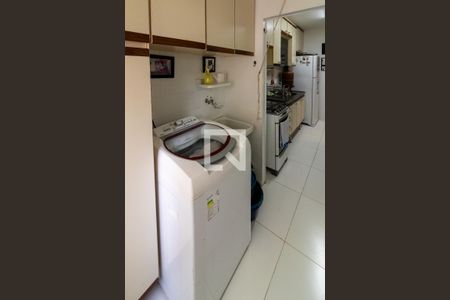 Apartamento à venda com 75m², 3 quartos e 1 vagaÁrea de Serviço