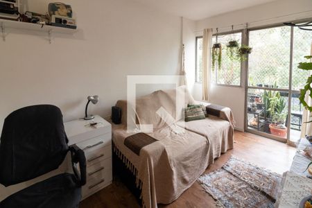 Sala de apartamento para alugar com 3 quartos, 75m² em Jardim Londrina, São Paulo