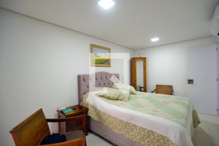 Casa à venda com 234m², 3 quartos e 2 vagasSuíte