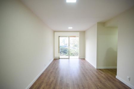 Sala de apartamento para alugar com 3 quartos, 74m² em Jardim Ampliacao, São Paulo