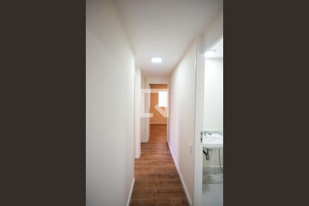 Corredor de apartamento para alugar com 3 quartos, 74m² em Jardim Ampliacao, São Paulo