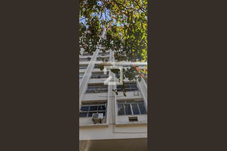 Studio à venda com 32m², 1 quarto e sem vaga Studio à venda com 32m², 1 quarto e sem vagaFachada