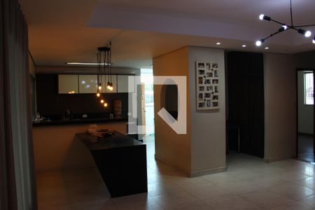 Sala de casa à venda com 2 quartos, 150m² em Santa Maria, Contagem
